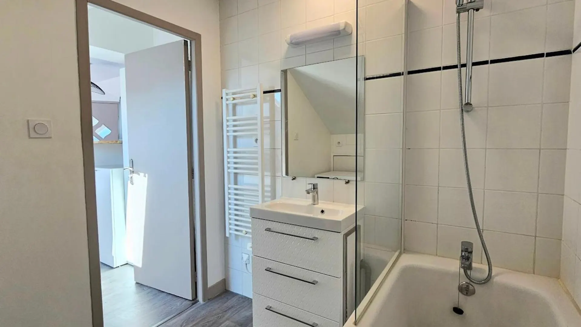 Apartment For 4 - Near Hypercentre Vannes